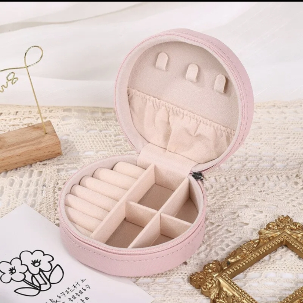 🆕Just In Small Travel Jewelry Box